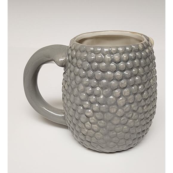 3D Porcupine 6 Coffee Mugs 16 oz /Tea Cup Hand Painted Gray Beige Stoneware New - Picture 4 of 11